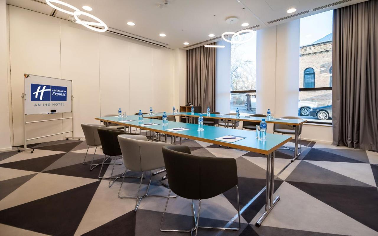 Holiday Inn Express Tbilisi Avlabari By Ihg ภายนอก รูปภาพ