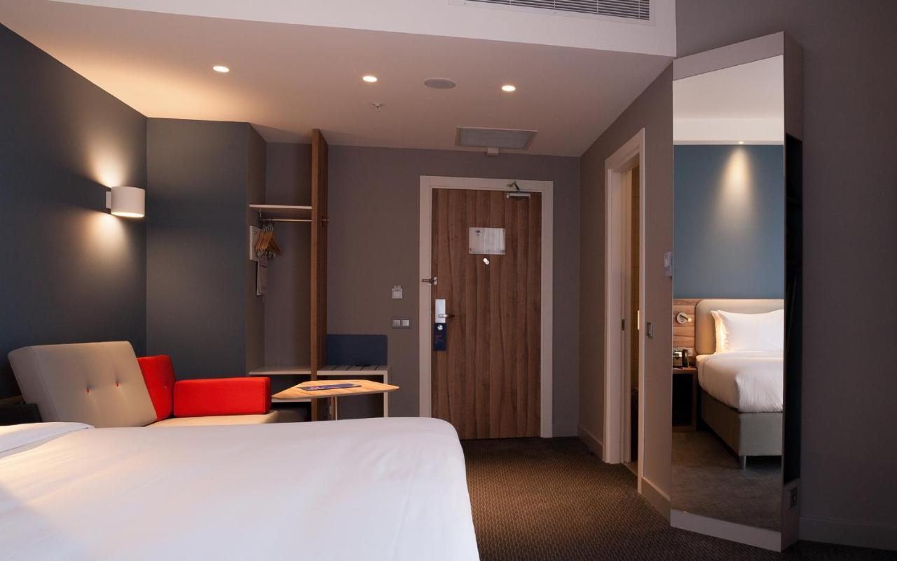 Holiday Inn Express Tbilisi Avlabari By Ihg ภายนอก รูปภาพ