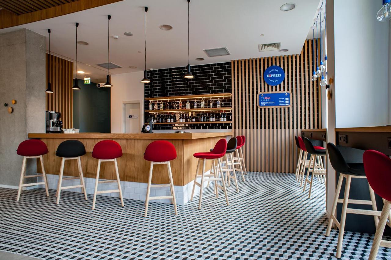 Holiday Inn Express Tbilisi Avlabari By Ihg ภายนอก รูปภาพ